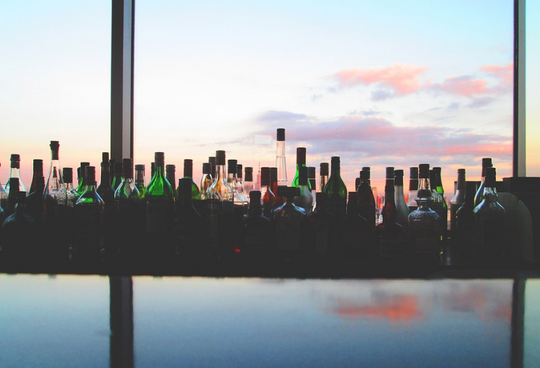 Why Boozy Perfumes Are Perfect for Fall & Winter 