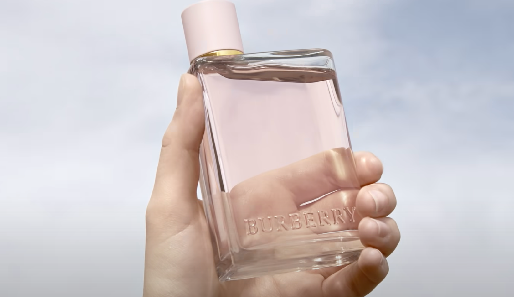 burberry her review feature